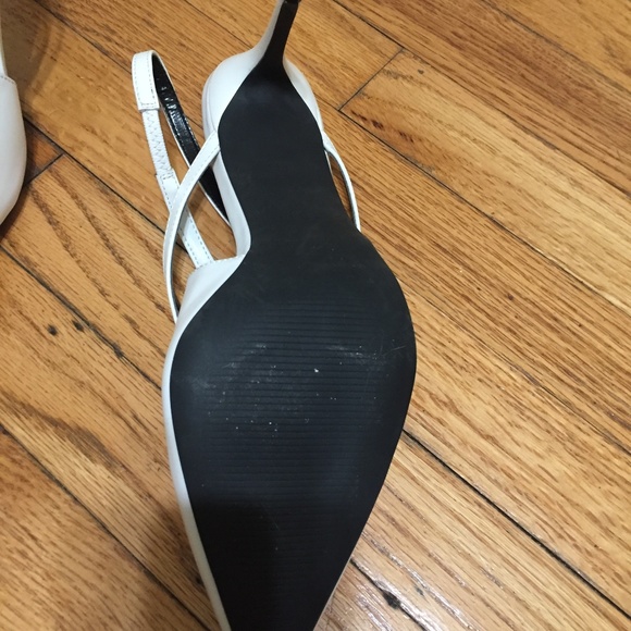 Closed Toe Heel - Picture 4 of 4